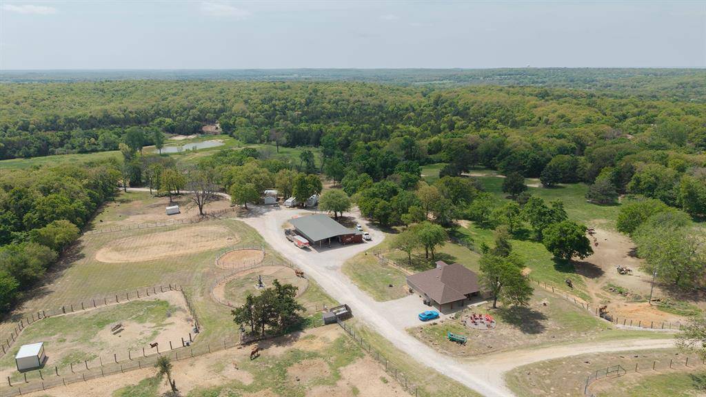 8016 E US HWY 82, Gainesville, TX 76240