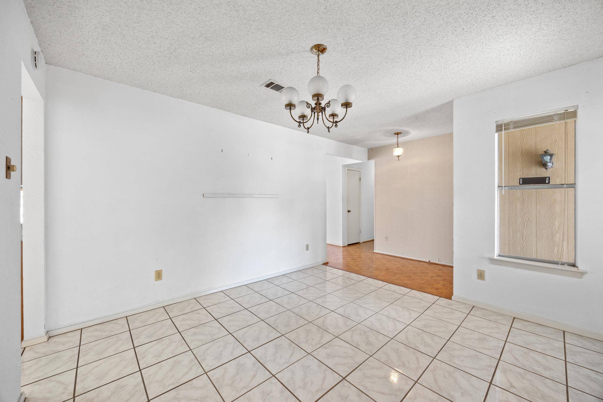 2110 Trede DR, Austin, TX 78745