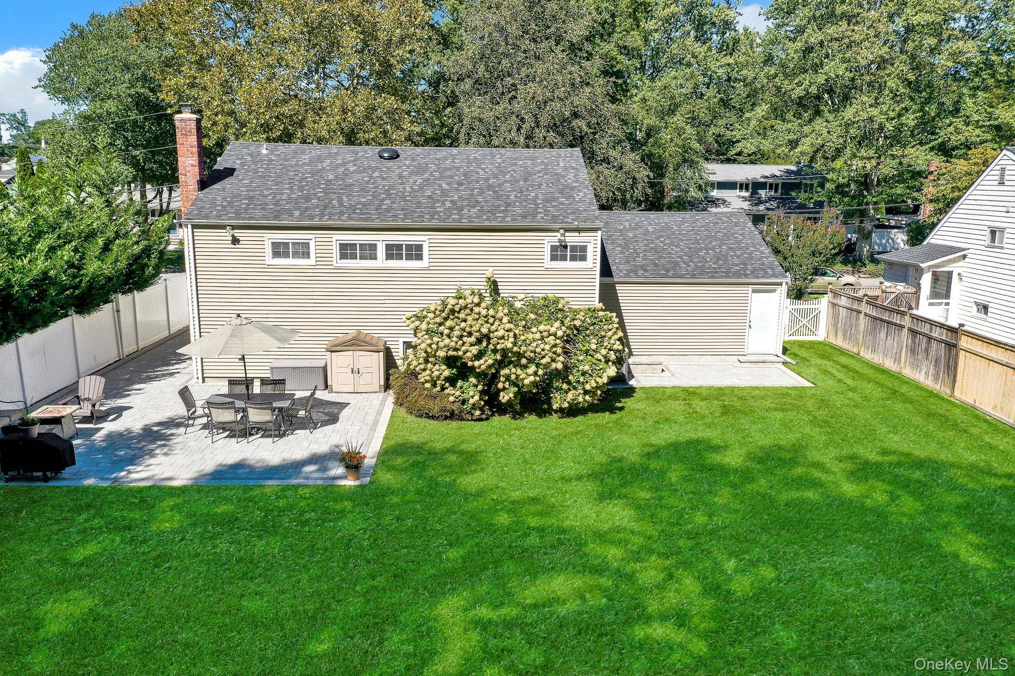 719 Glenridge LN, East Northport, NY 11731