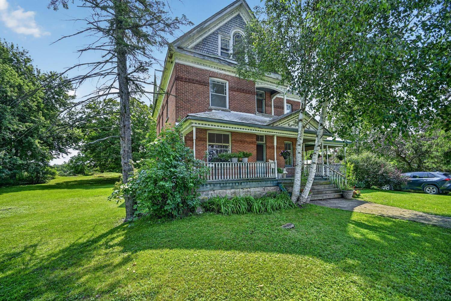 74 Rockfield RD, Leeds And The Thousand Islands, ON K0E 1R0