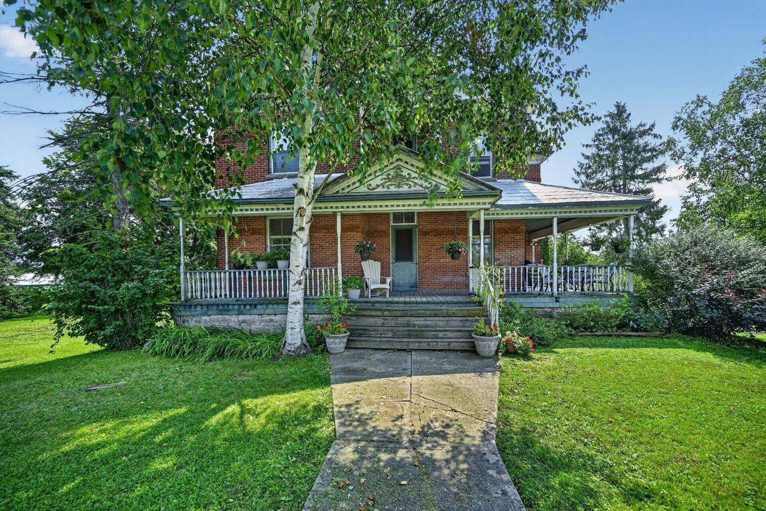 74 Rockfield RD, Leeds And The Thousand Islands, ON K0E 1R0