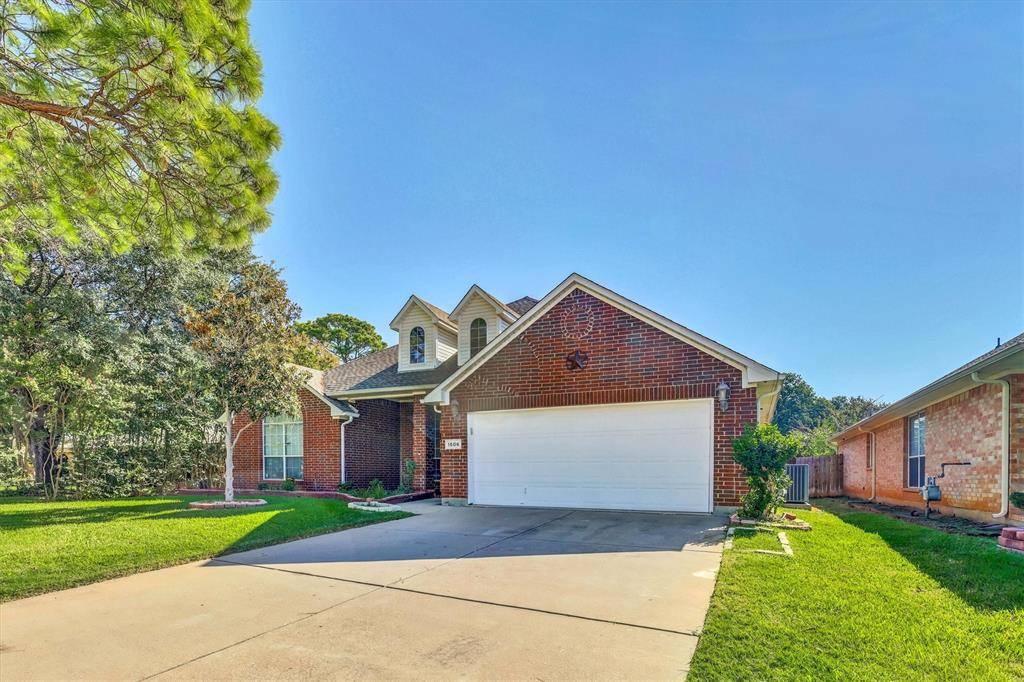 1506 Park Grove Drive, Irving, TX 75060