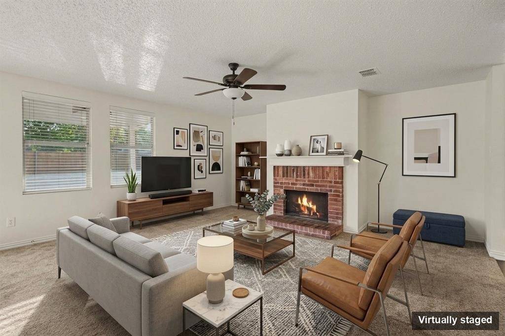 1404 Sunflower Court, Burleson, TX 76028