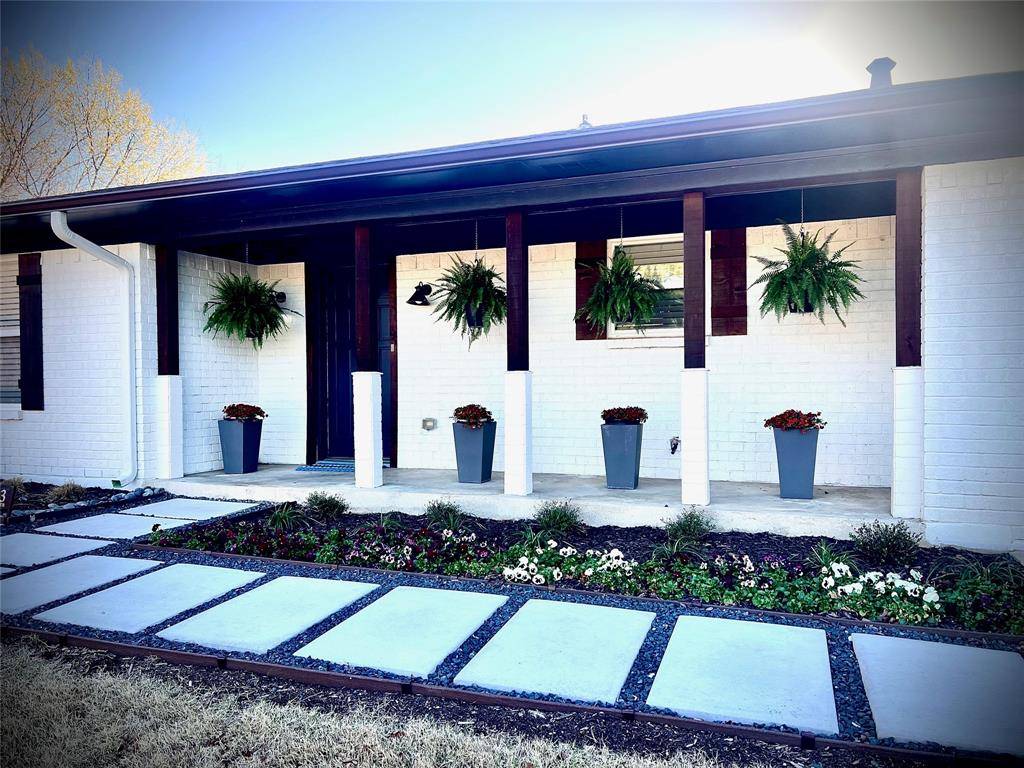 313 Navajo Trail, Gainesville, TX 76240