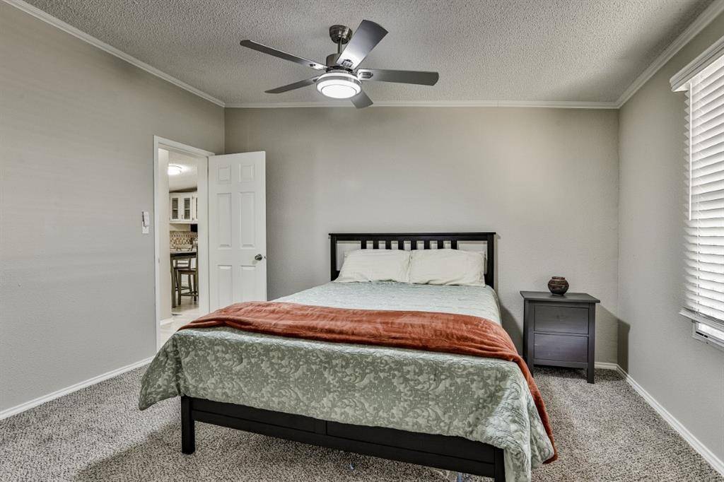 3809 Lands End Court, Granbury, TX 76048