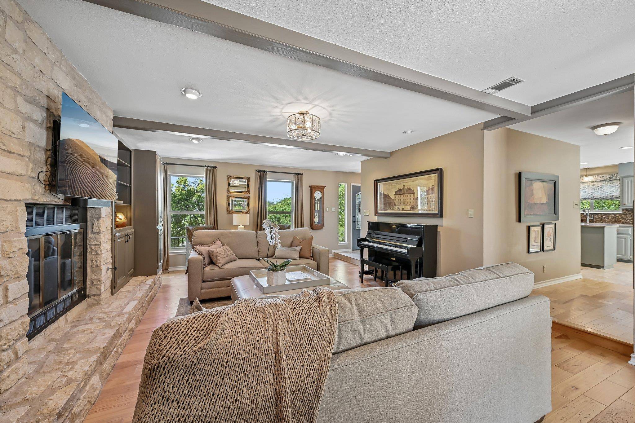 6009 Diamond Head DR, Austin, TX 78746
