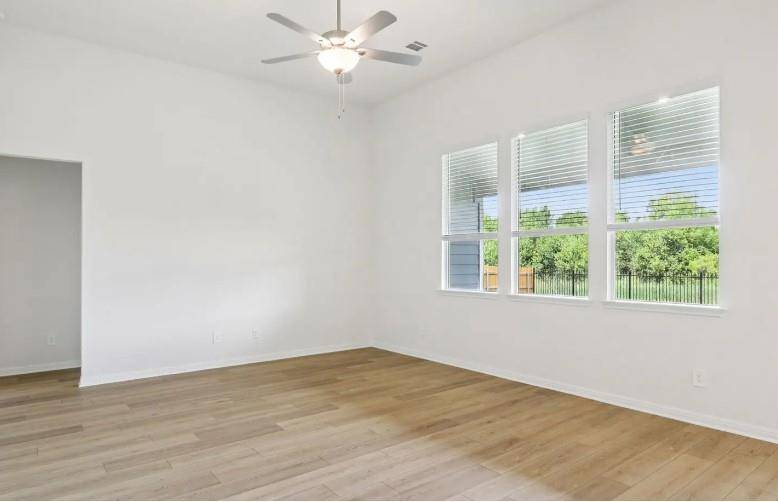 1005 Embarcadero DR, Hutto, TX 78634