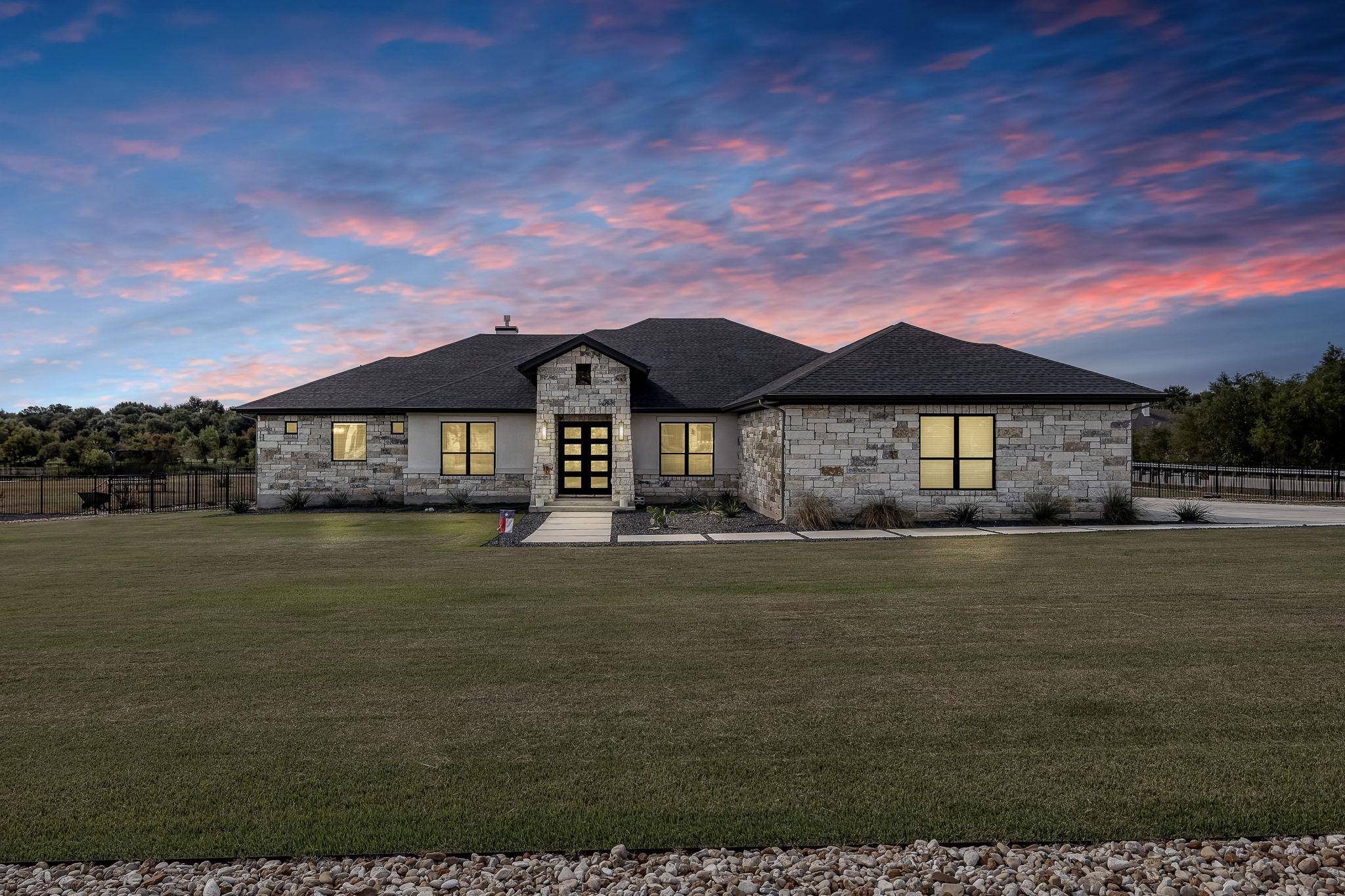 127 Lazy Creek DR, Georgetown, TX 78628