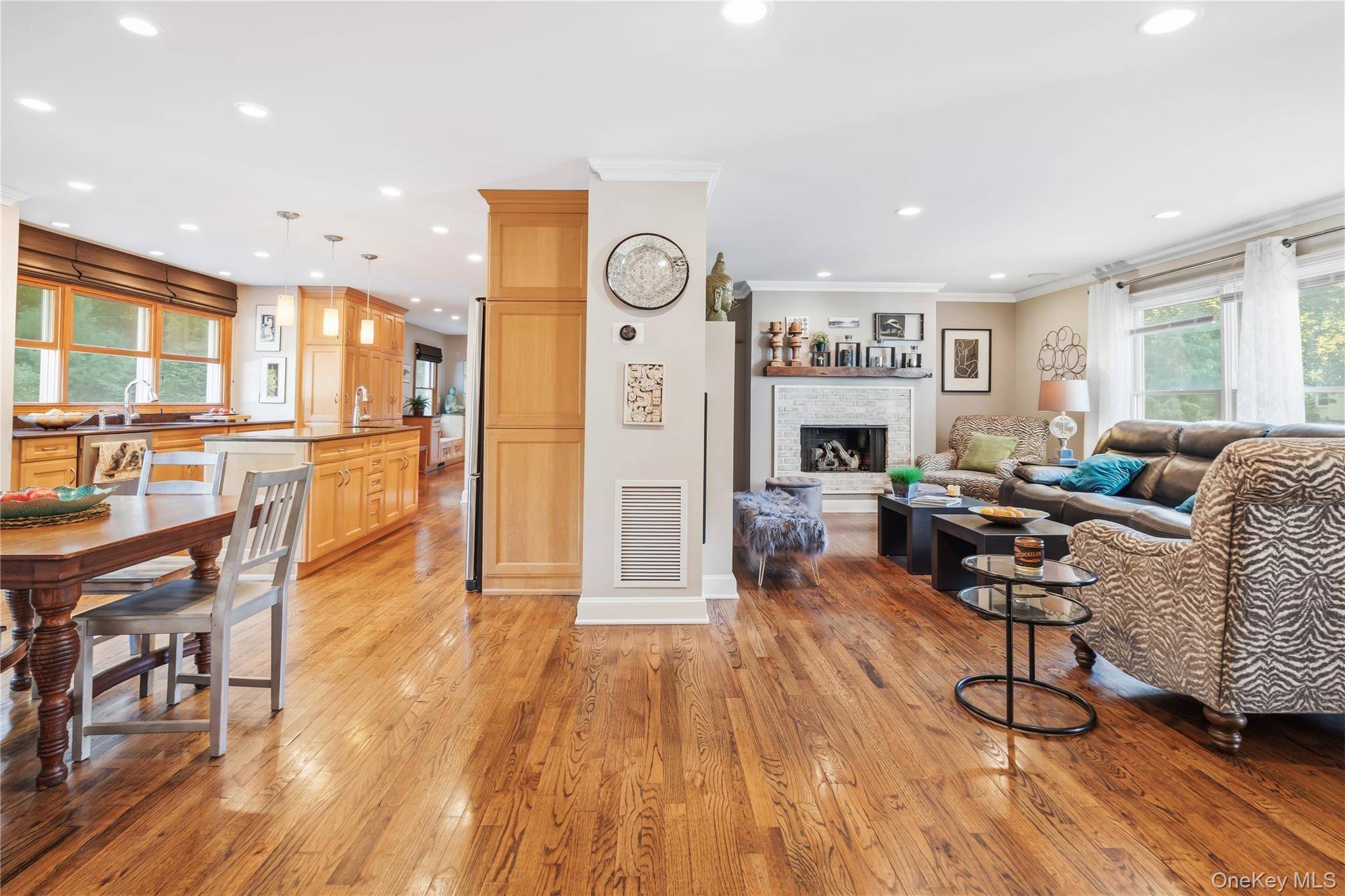 225 Marion LN, East Marion, NY 11939