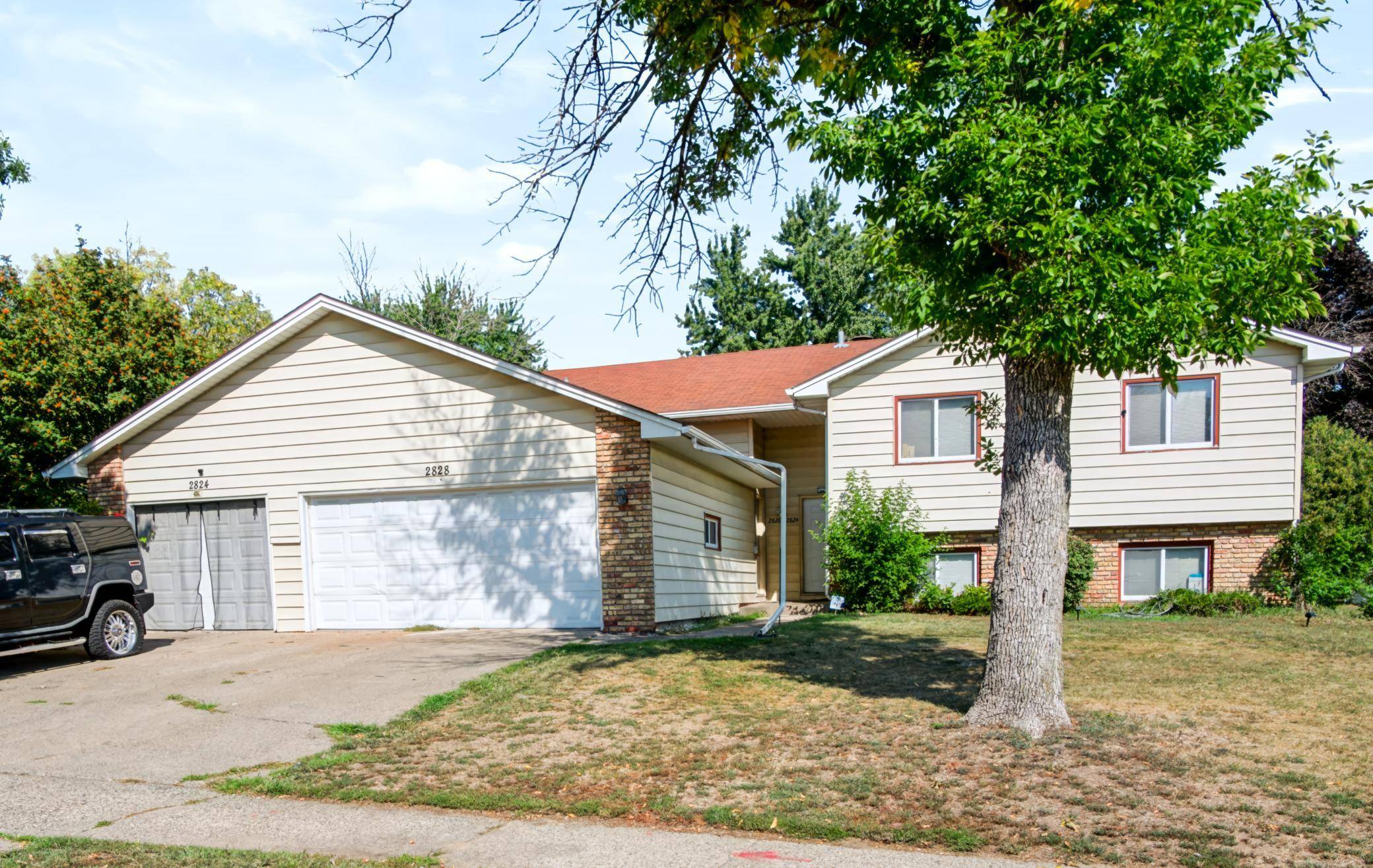 2824 79th AVE N, Brooklyn Park, MN 55444