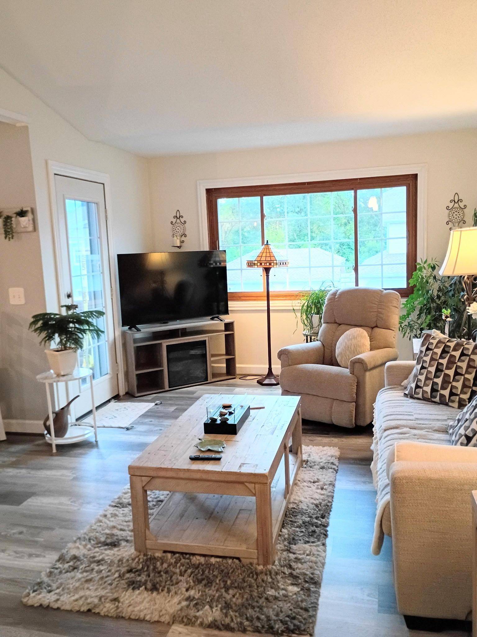 4160 3rd ST NE #203, Columbia Heights, MN 55421