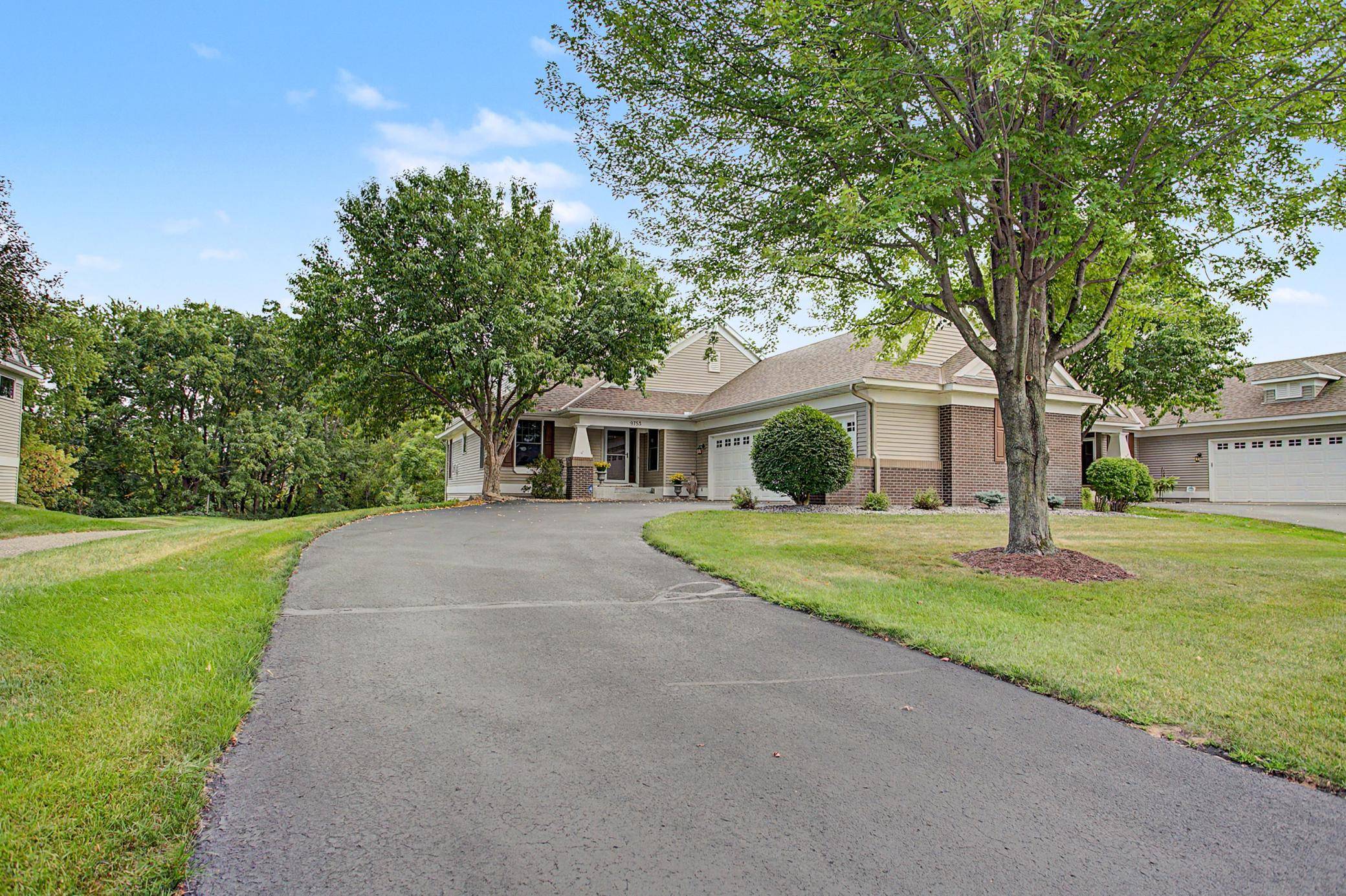 9753 Wedgewood CIR, Woodbury, MN 55125