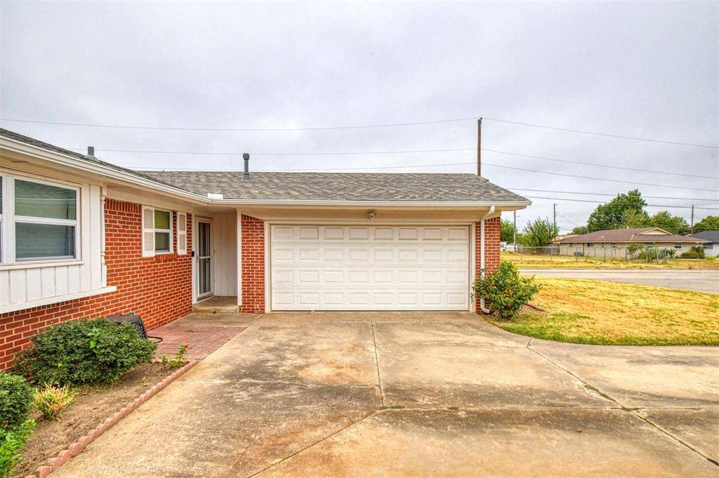 6824 NW 20th ST, Bethany, OK 73008
