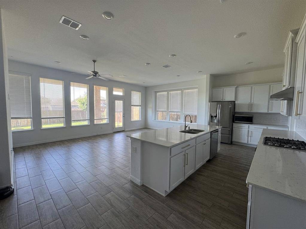 1148 Canuela Way, Justin, TX 76247
