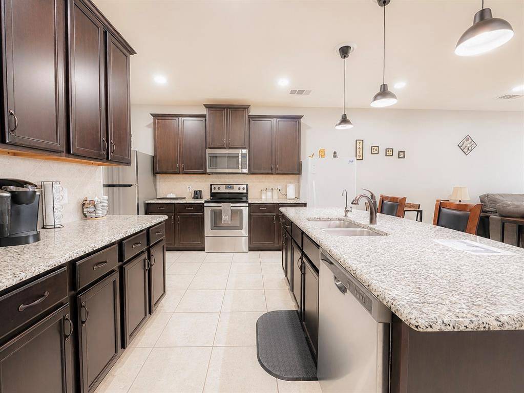 610 Milas Lane, Glenn Heights, TX 75154
