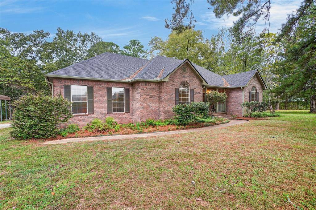 7252 Blanchard Furrh Road, Blanchard, LA 71107