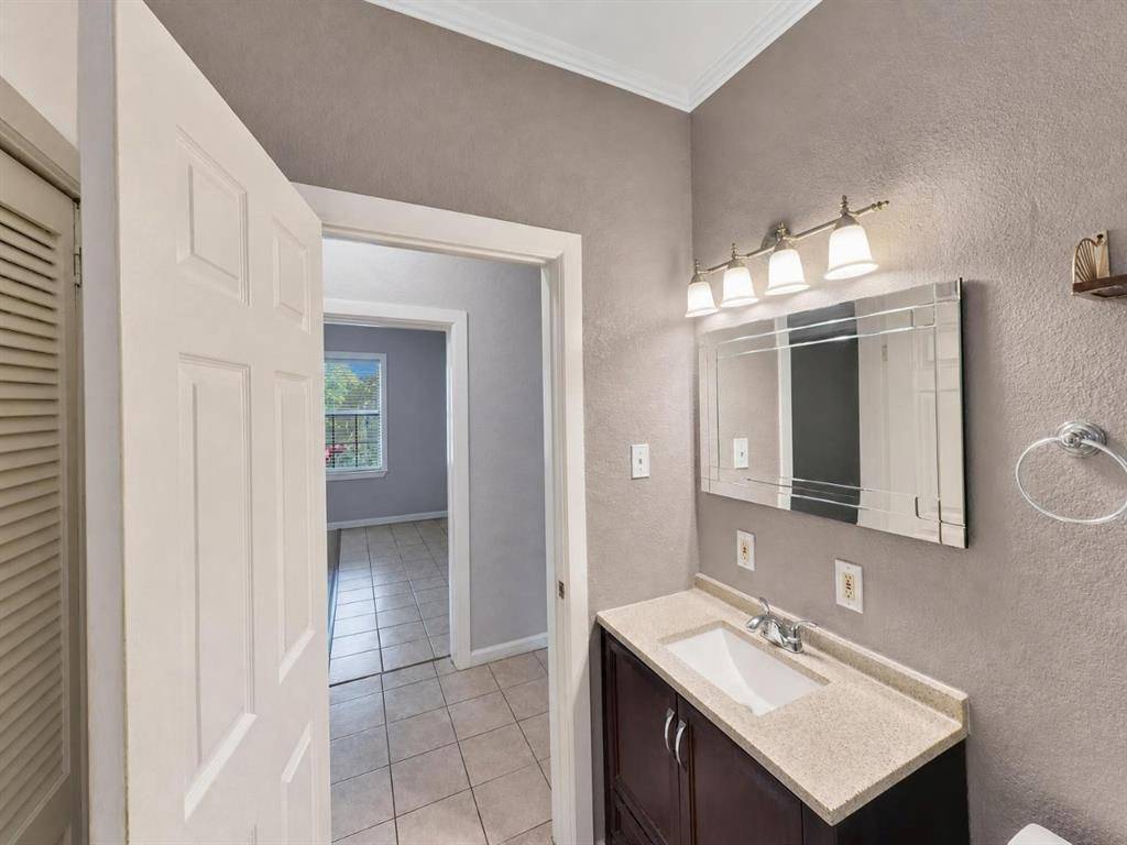 912 W Belt Line Road, Cedar Hill, TX 75104