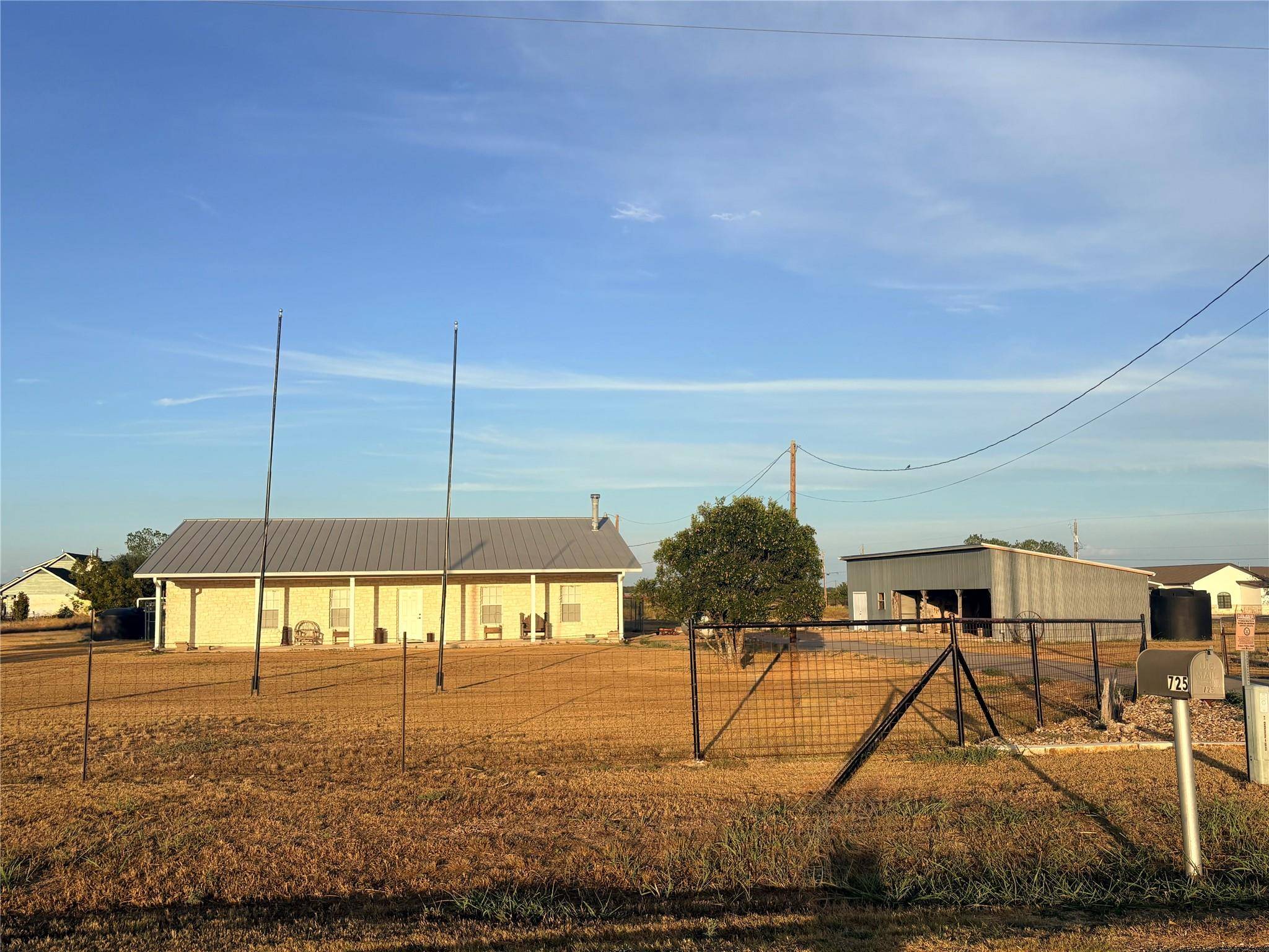 725 County Road 124, Georgetown, TX 78626
