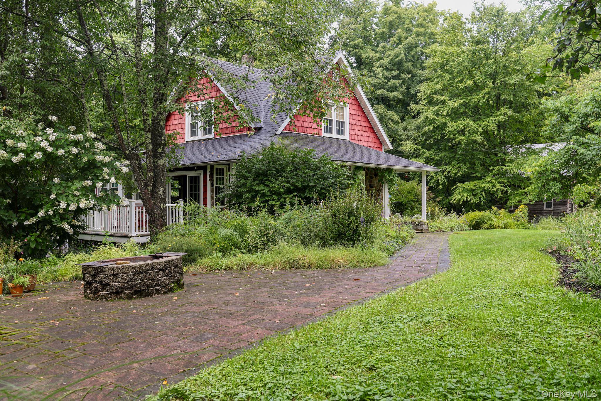 54 Devany RD, Ferndale, NY 12734