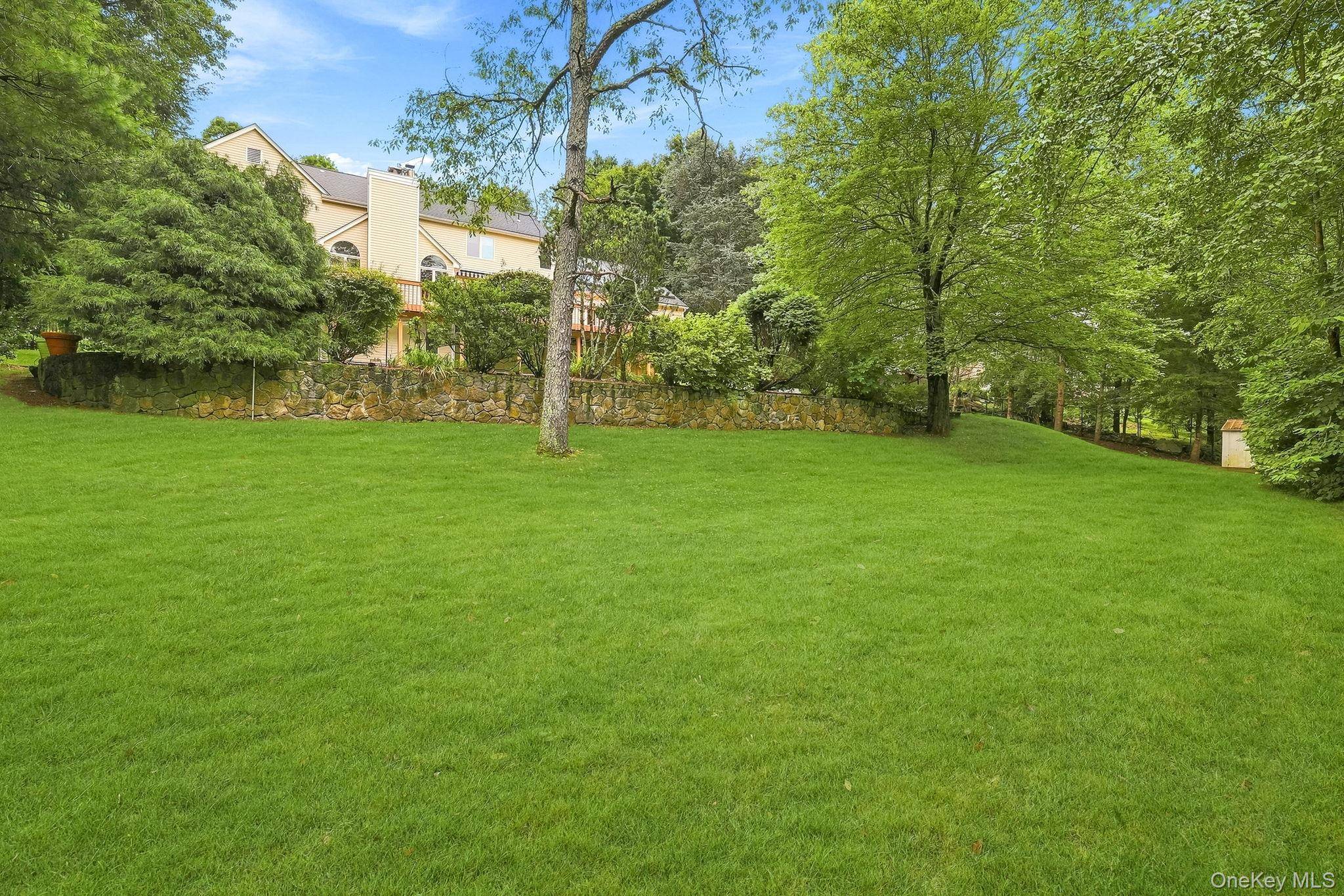 48 Random Farms CIR, Chappaqua, NY 10514