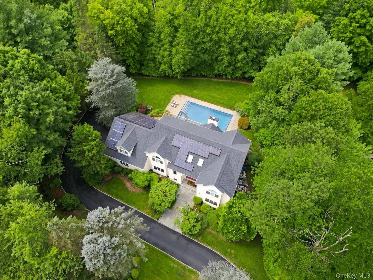 48 Random Farms CIR, Chappaqua, NY 10514