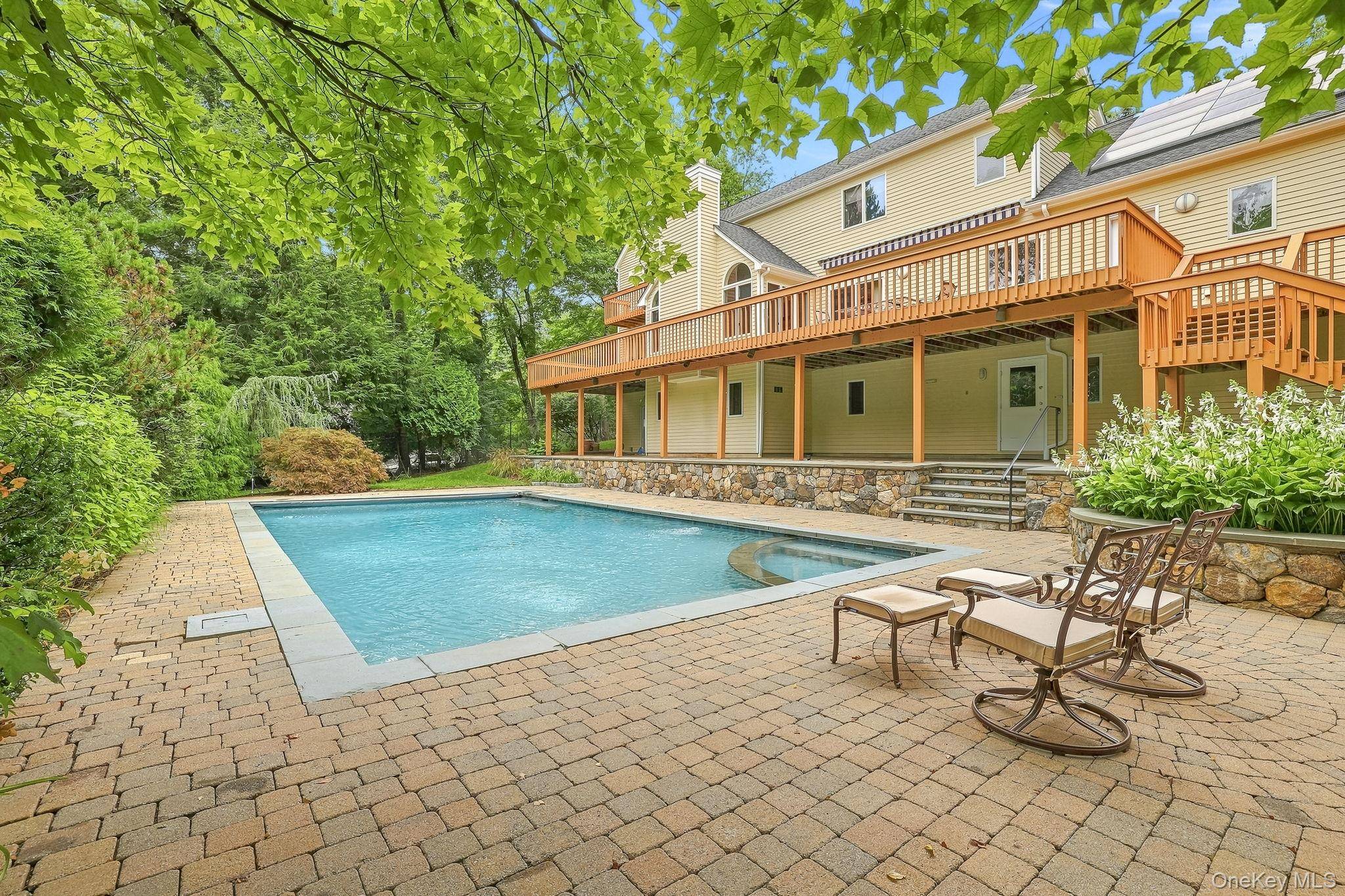 48 Random Farms CIR, Chappaqua, NY 10514