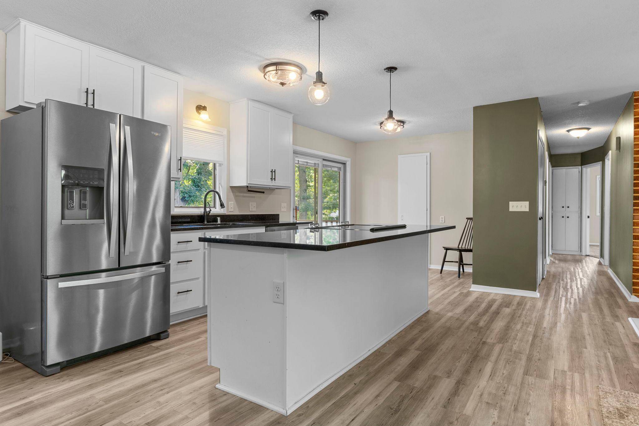 5375 Matterhorn DR NE, Fridley, MN 55421