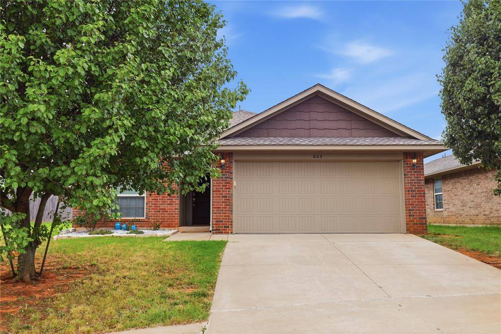 605 Inverleith CIR, Yukon, OK 73099
