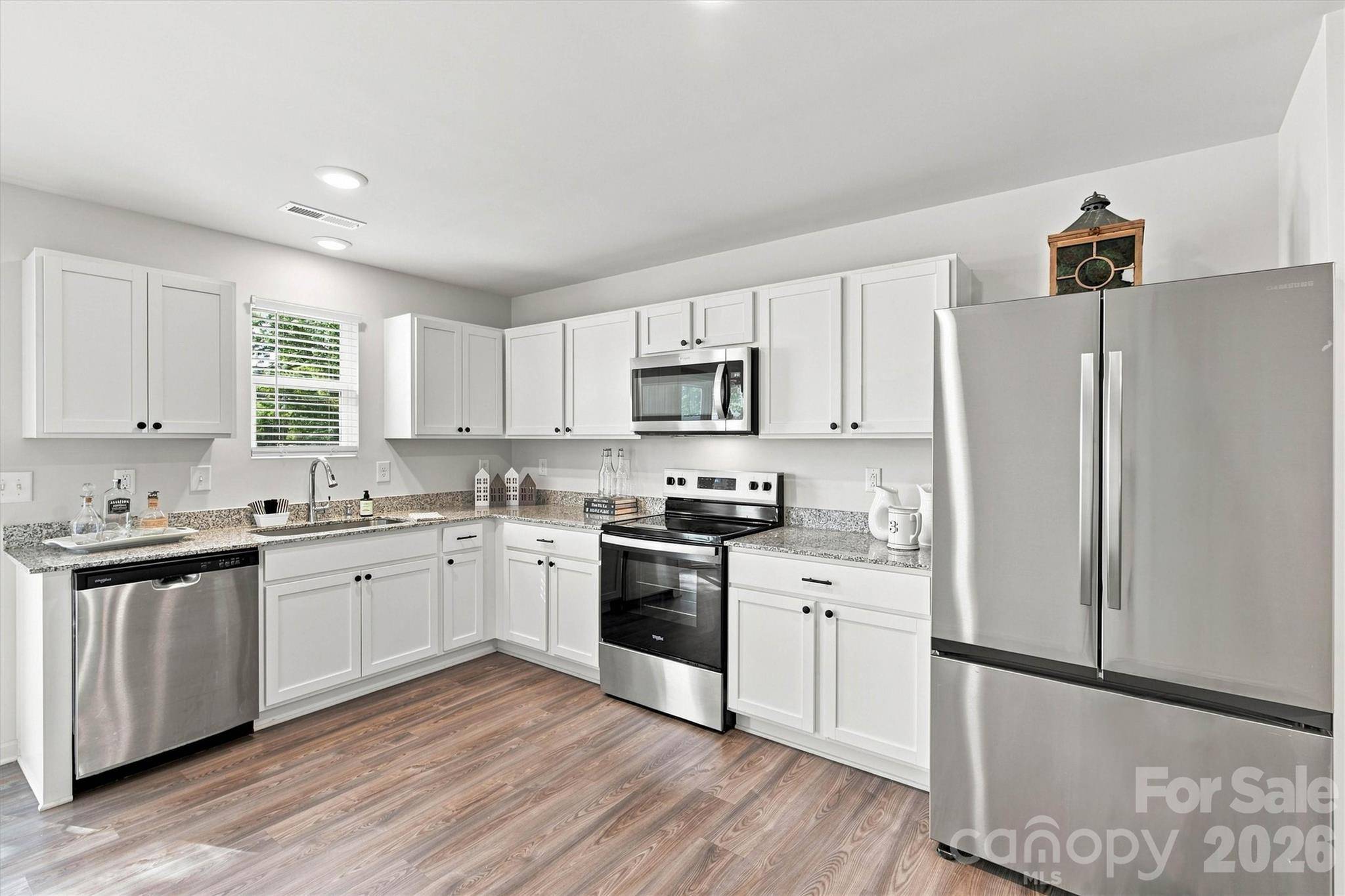 123 Villa LN, Lincolnton, NC 28092