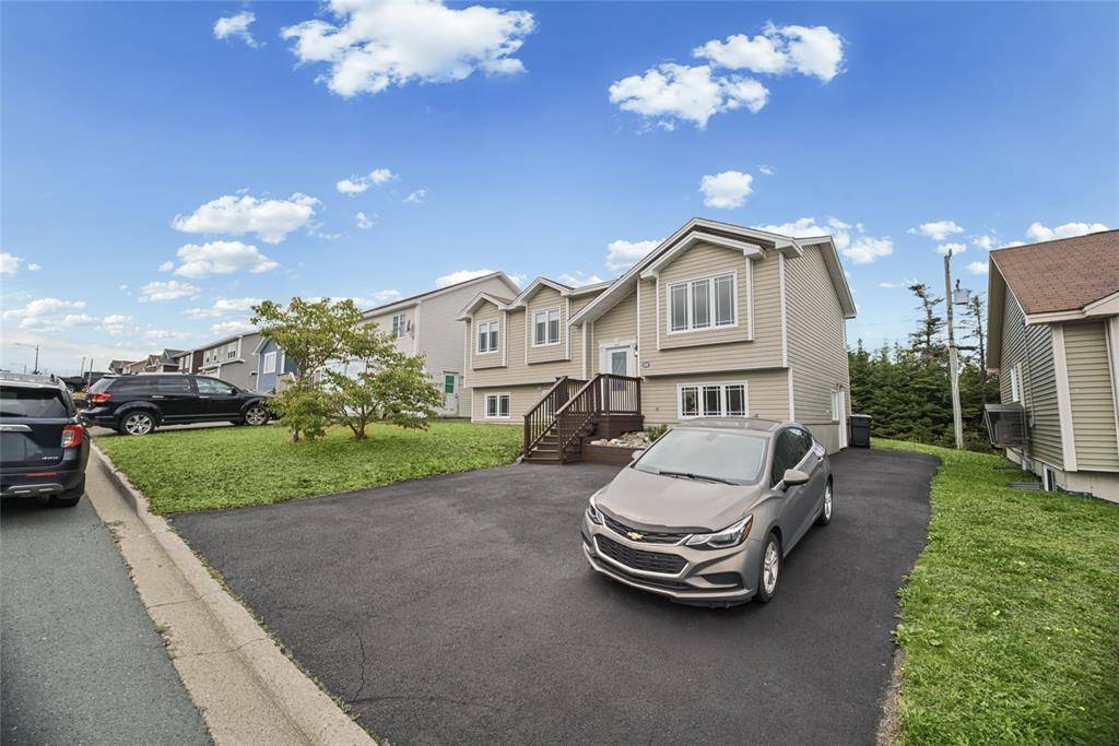28 Westport Drive, Paradise, NL A1L 0R5