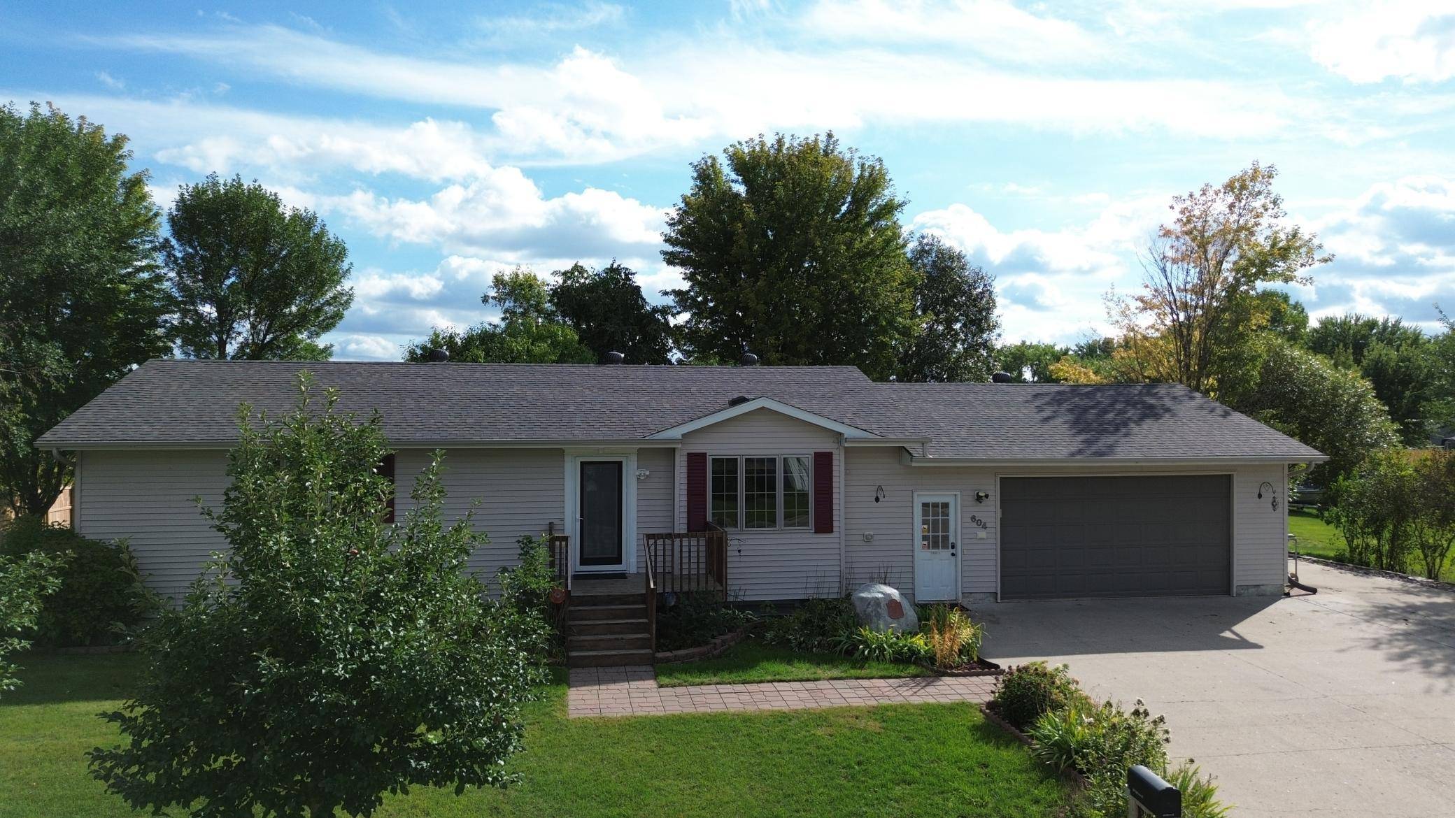 604 10th AVE SE, Barnesville, MN 56514
