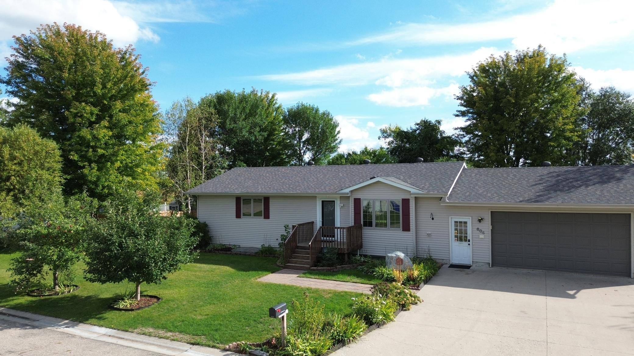 604 10th AVE SE, Barnesville, MN 56514