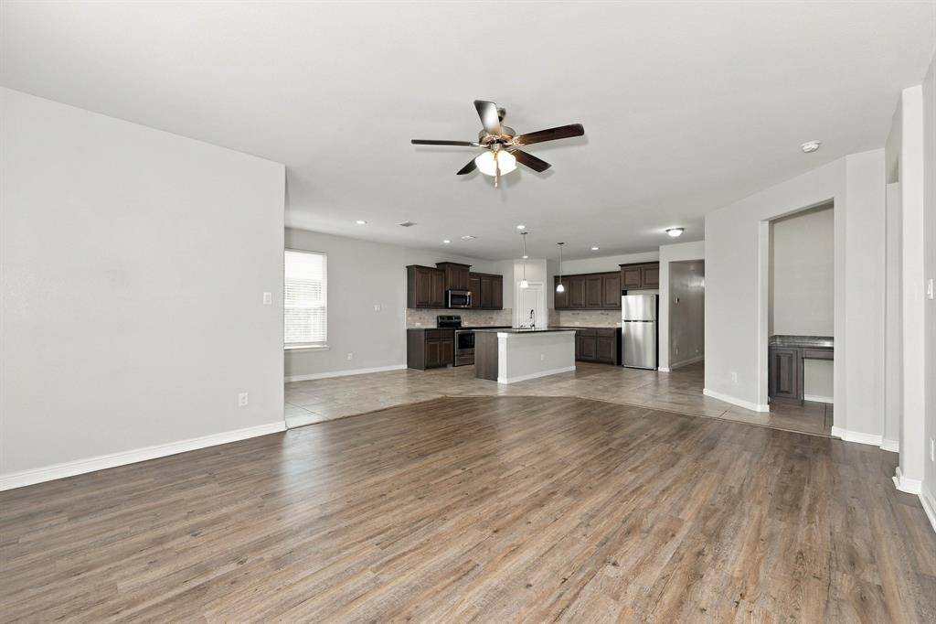 2614 Lavender Lane, Glenn Heights, TX 75154