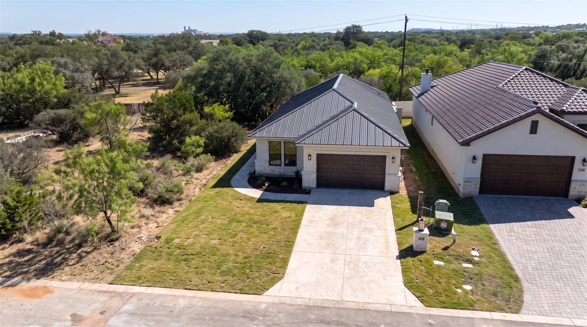 817 Sun Ray, Horseshoe Bay, TX 78657