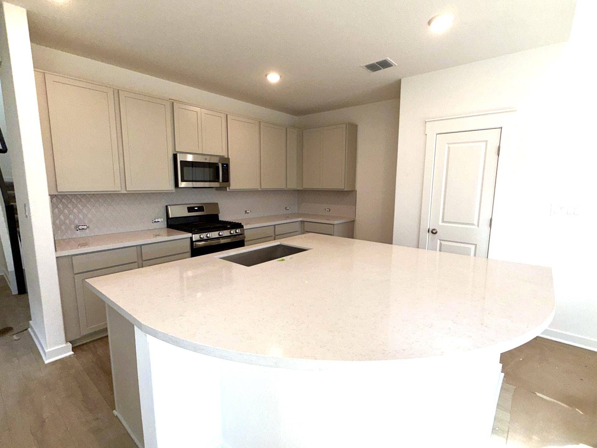 504 Bloomington LOOP, Hutto, TX 78634