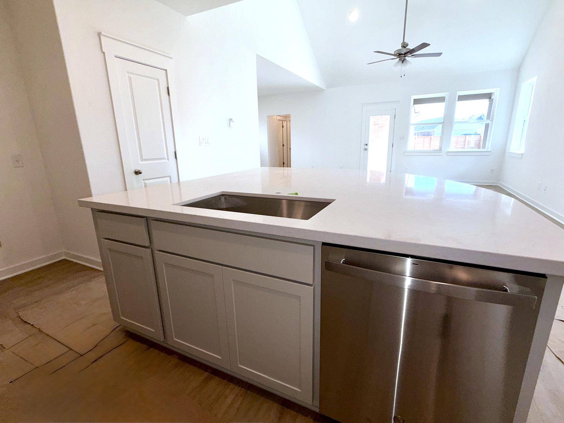 504 Bloomington LOOP, Hutto, TX 78634