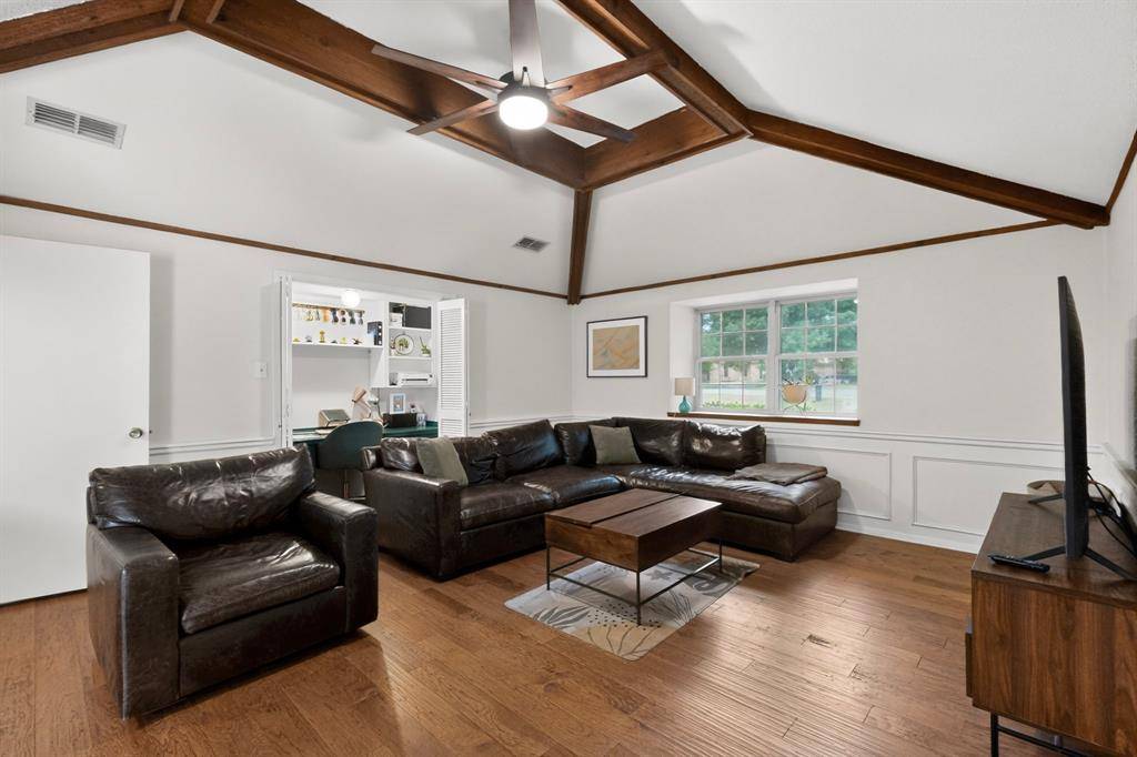 1151 Lynn Way, Waxahachie, TX 75165