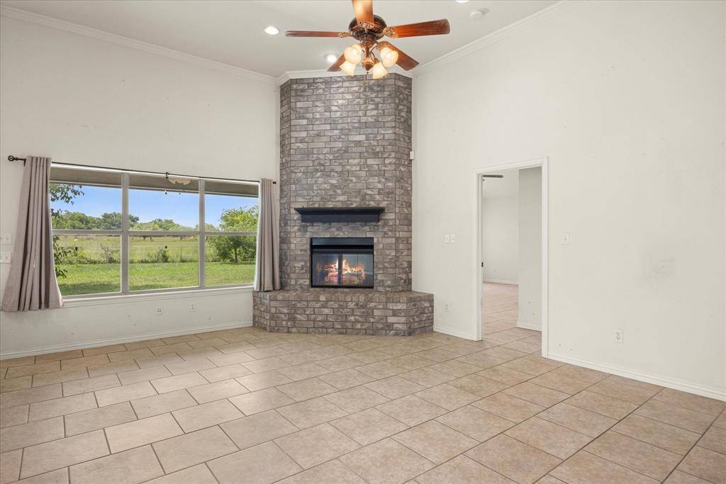 1904 Lazy Court, Granbury, TX 76048