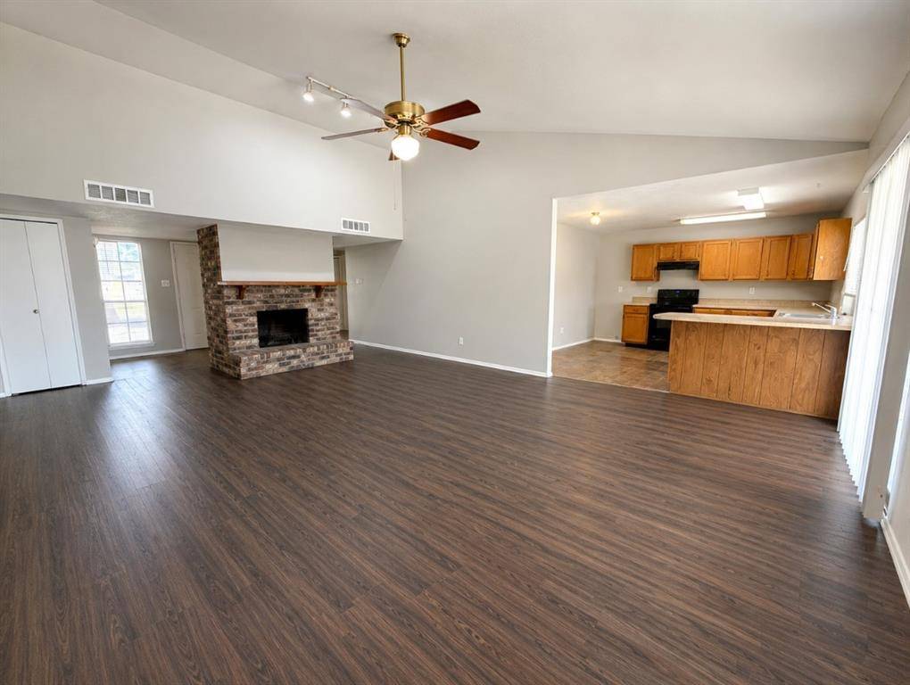 3824 Hackberry Lane, Bedford, TX 76021