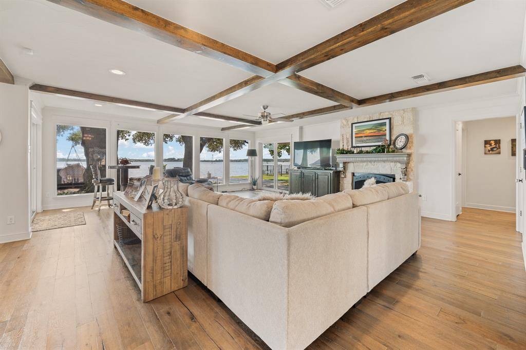 4509 Deleon Court, De Cordova, TX 76049