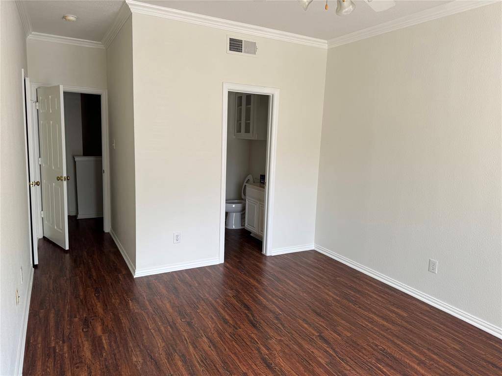 2453 Southcourt Circle, Irving, TX 75038