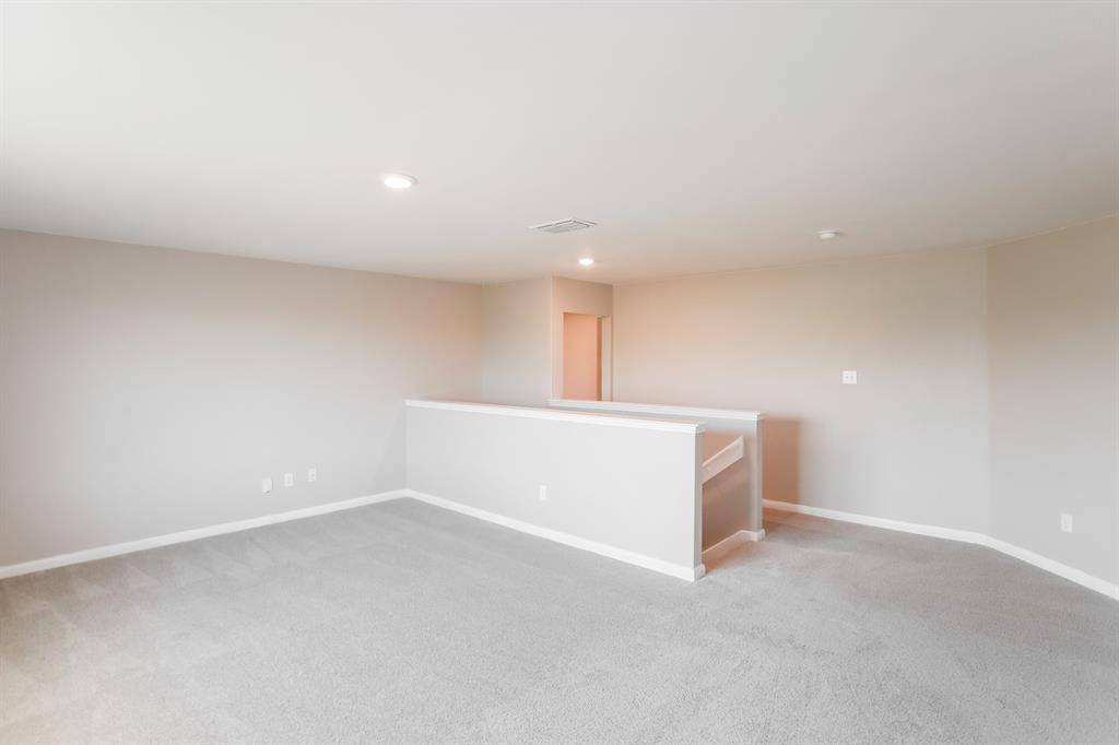 112 Barbwire Way, Newark, TX 76071