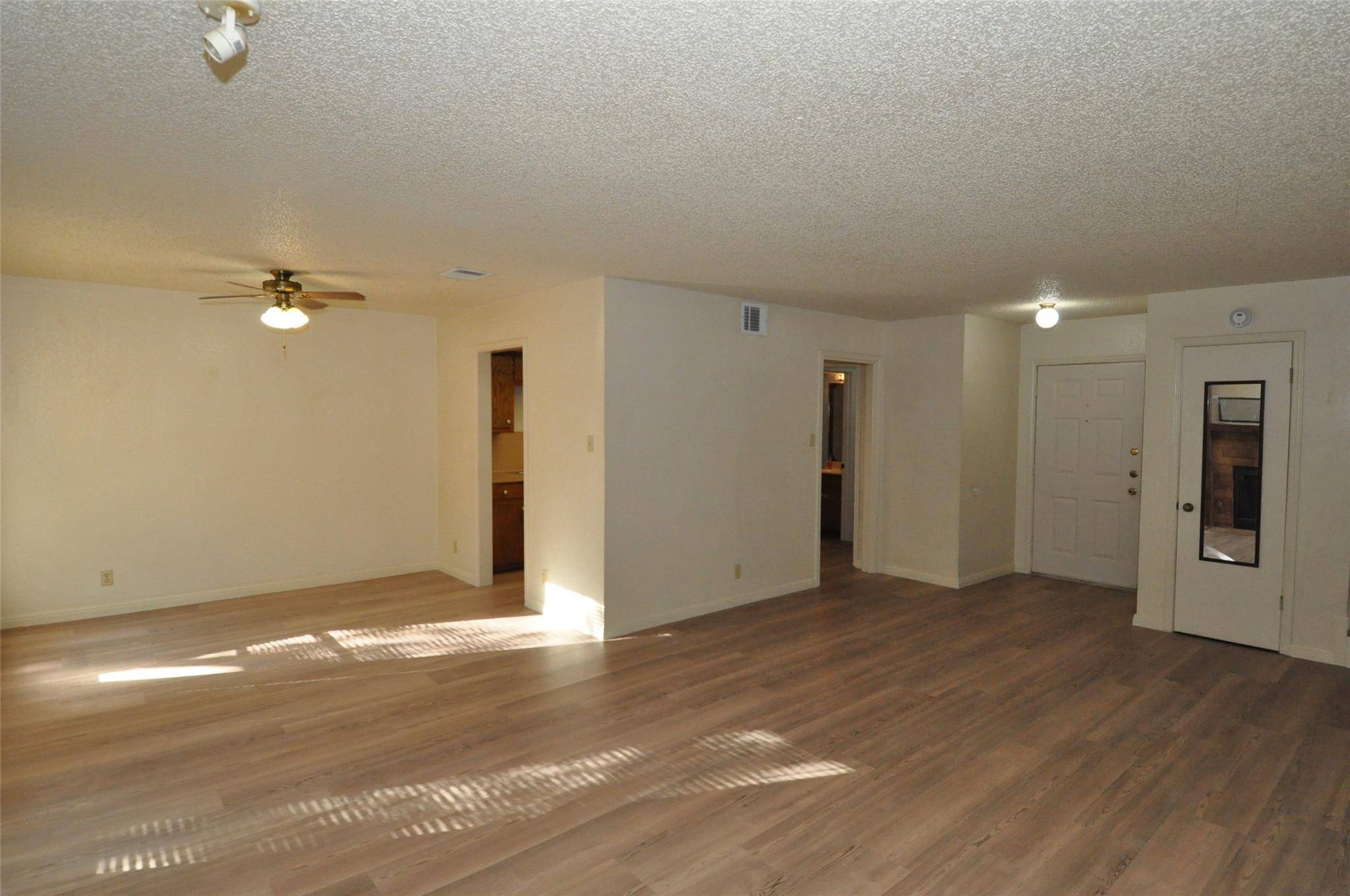 8414 Fathom CIR #B, Austin, TX 78750