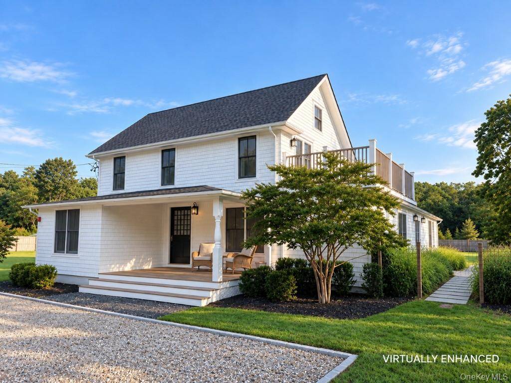 11 Shinnecock RD, Hampton Bays, NY 11946