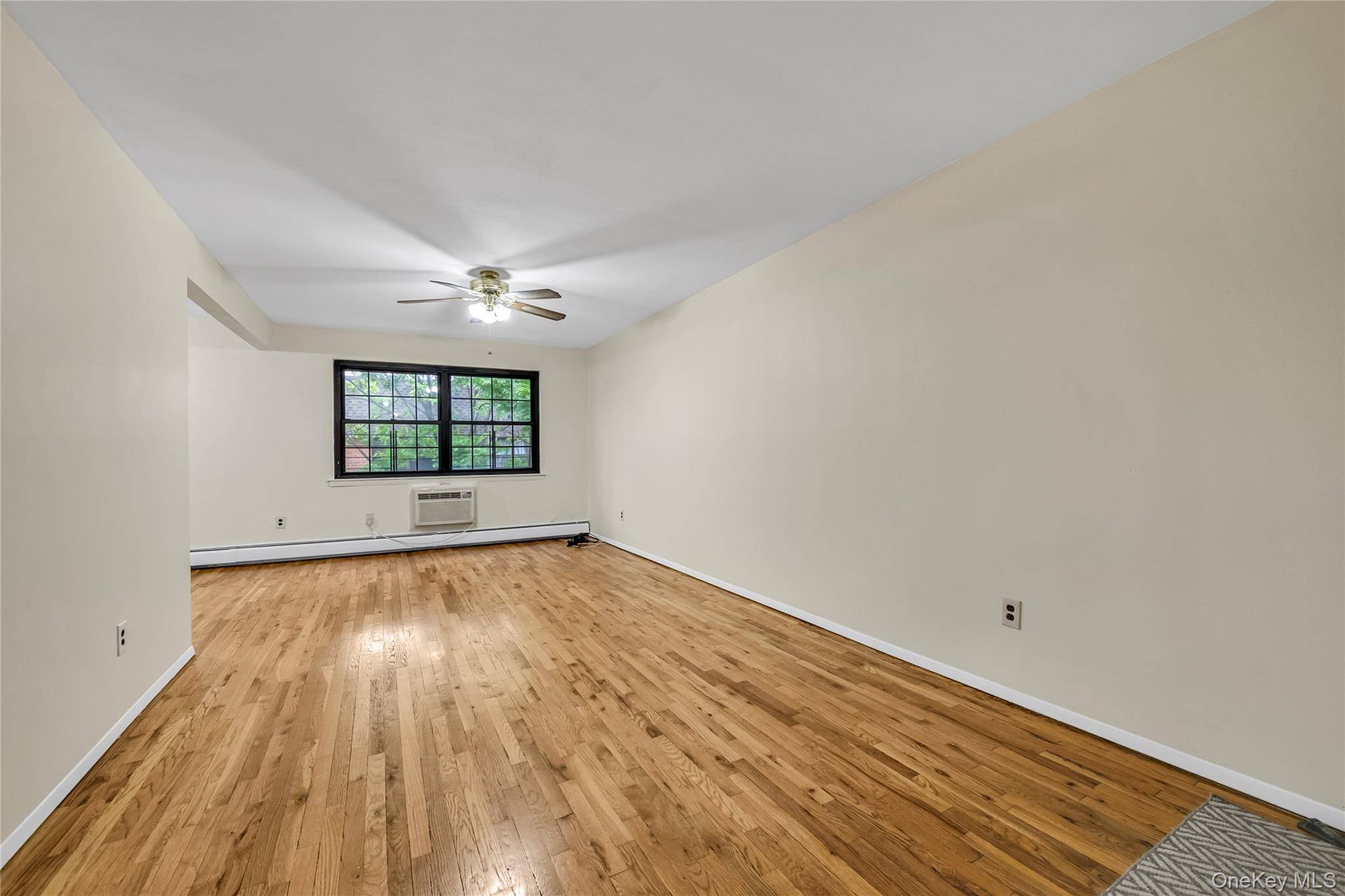220-30 64th AVE #370, Bayside, NY 11364