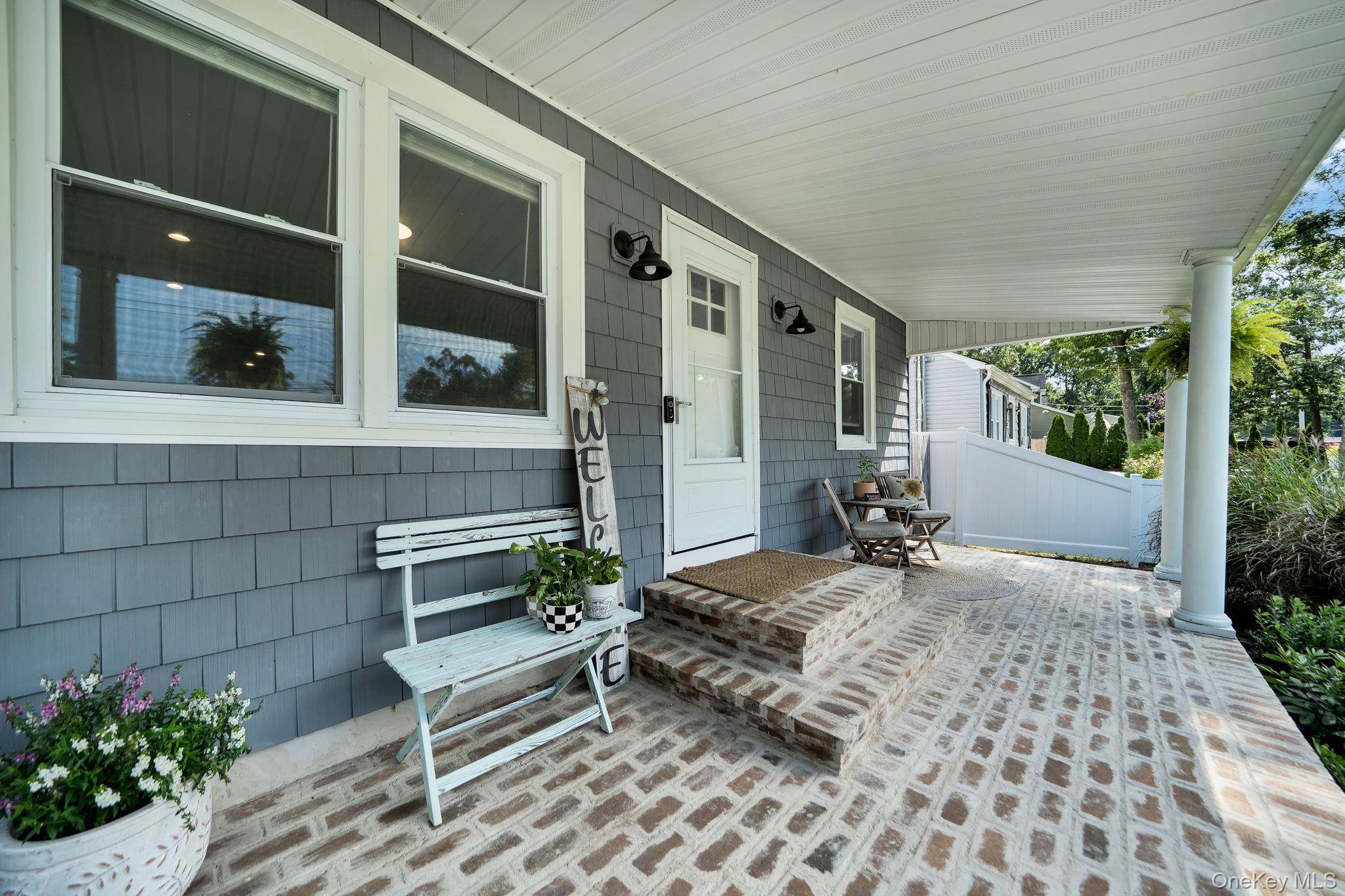 154 W End AVE, Shirley, NY 11967