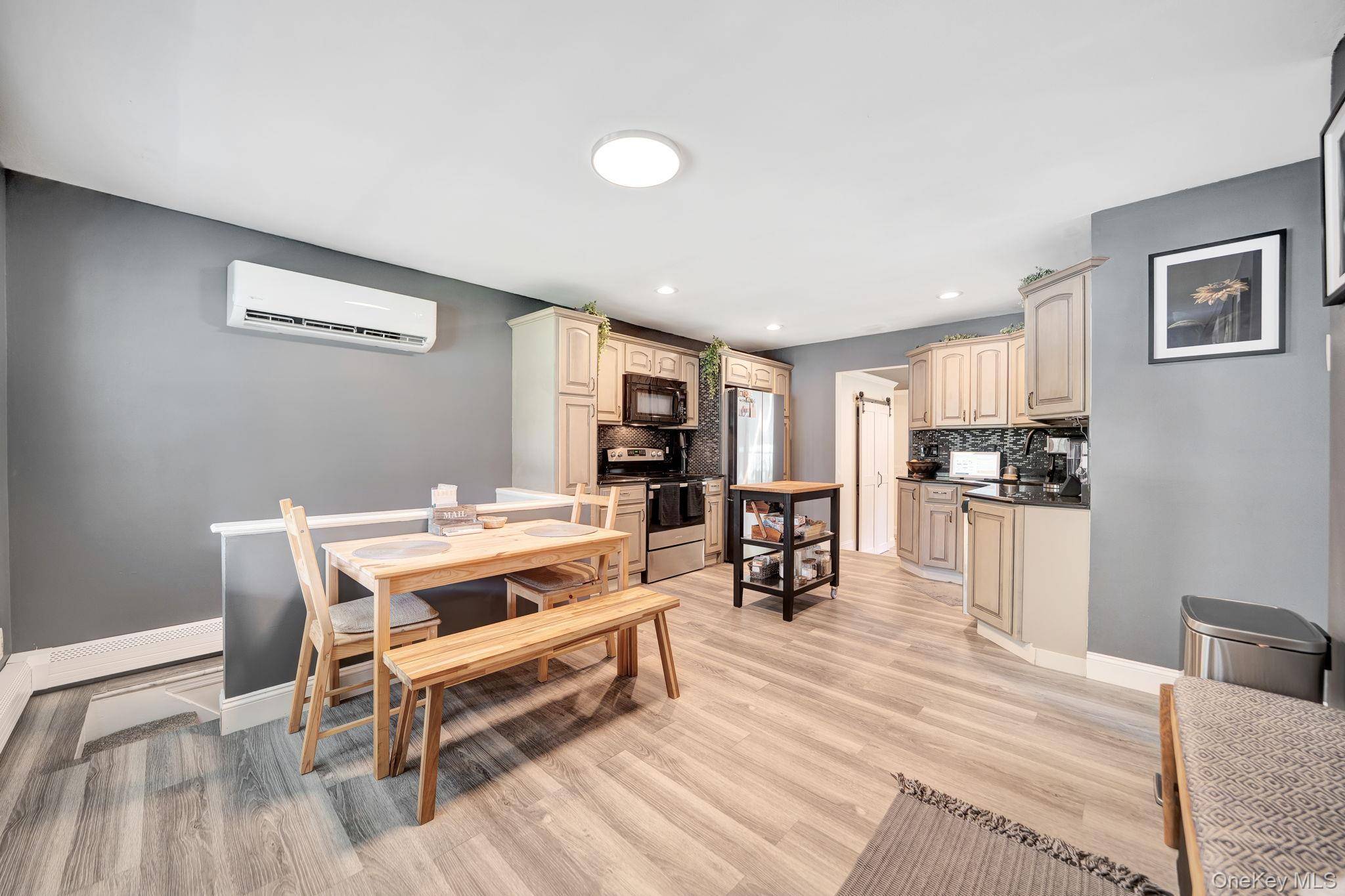 154 W End AVE, Shirley, NY 11967