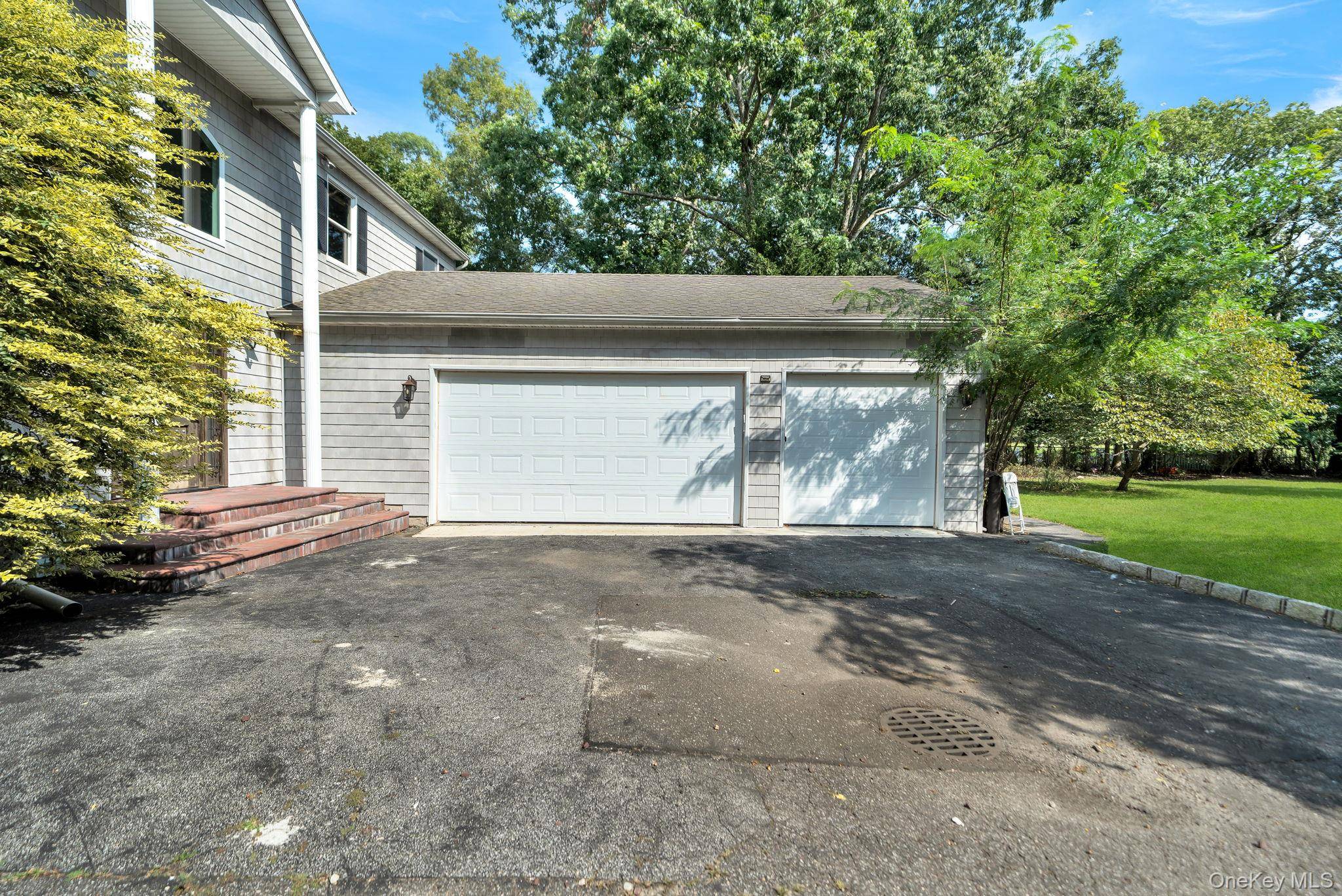 75 Whiskey RD, Coram, NY 11727