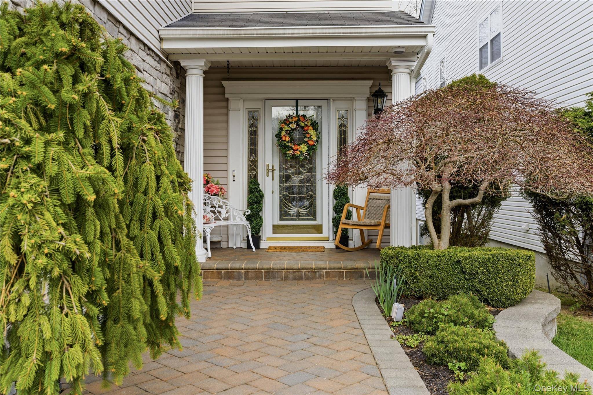 20 Kate CIR, Middle Island, NY 11953