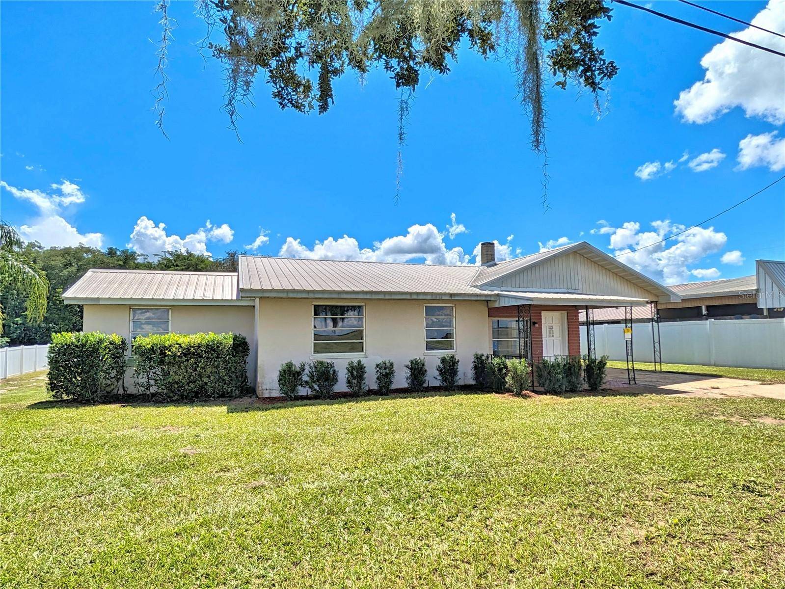 352 E HWY 630 E, Frostproof, FL 33843